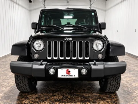 More photos of 2018 Jeep Wrangler JK Unlimited Sahara at Integrity Motors Group, IN