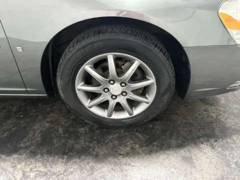 More photos of 2007 Buick Lucerne CXL at Integrity Motors Group, IN