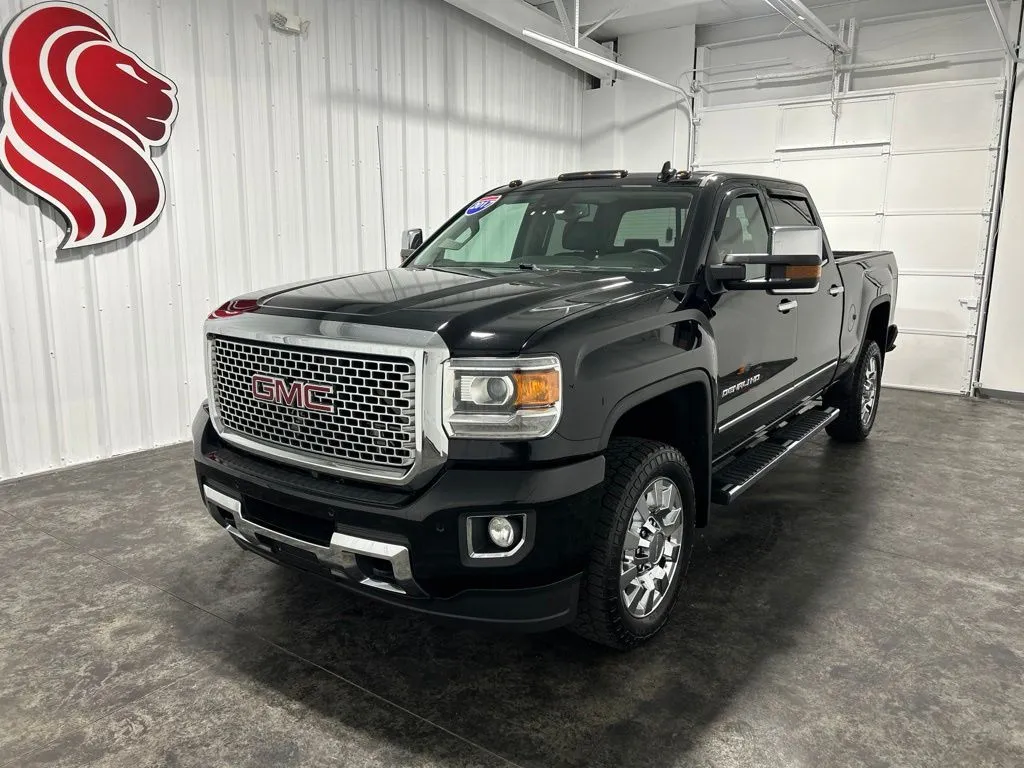Black 2017 GMC Sierra 2500HD Denali for sale in Evansville, IN