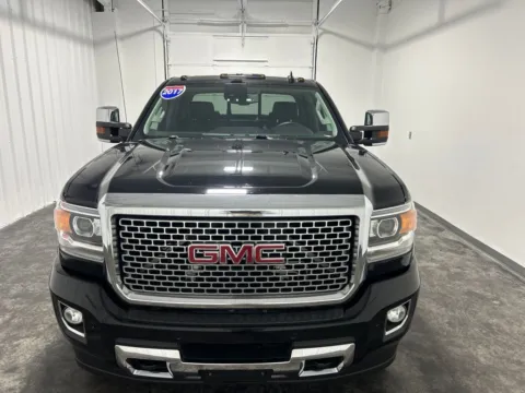 More photos of 2017 GMC Sierra 2500HD Denali at Integrity Motors Group, IN