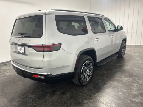 More photos of 2024 Jeep Wagoneer Series II at Integrity Motors Group, IN