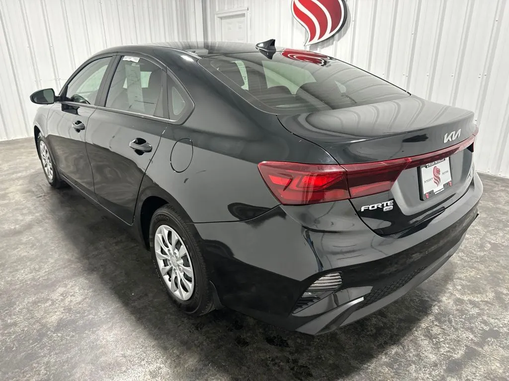 Kia Forte photo 8