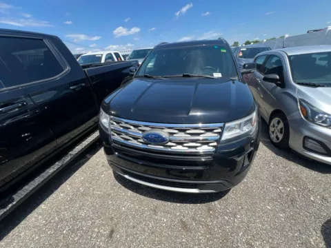 Black 2018 Ford Explorer XLT for sale in Evansville, IN