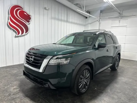 Green 2022 Nissan Pathfinder SL for sale in Evansville, IN