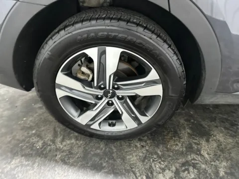 More photos of 2023 Kia Sorento Hybrid SX Prestige at Integrity Motors Group, IN