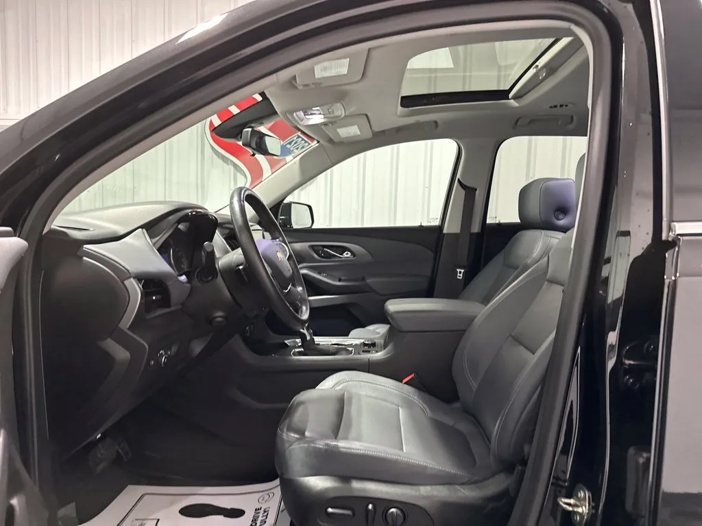 Chevrolet Traverse photo 14