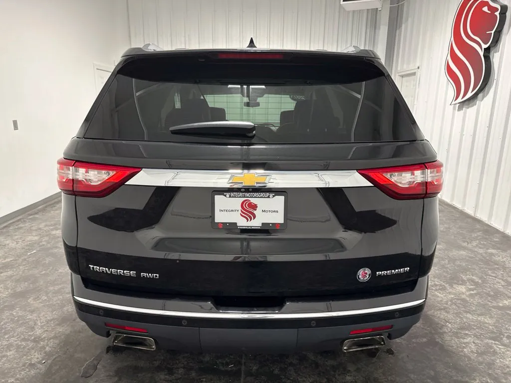 Chevrolet Traverse photo 8