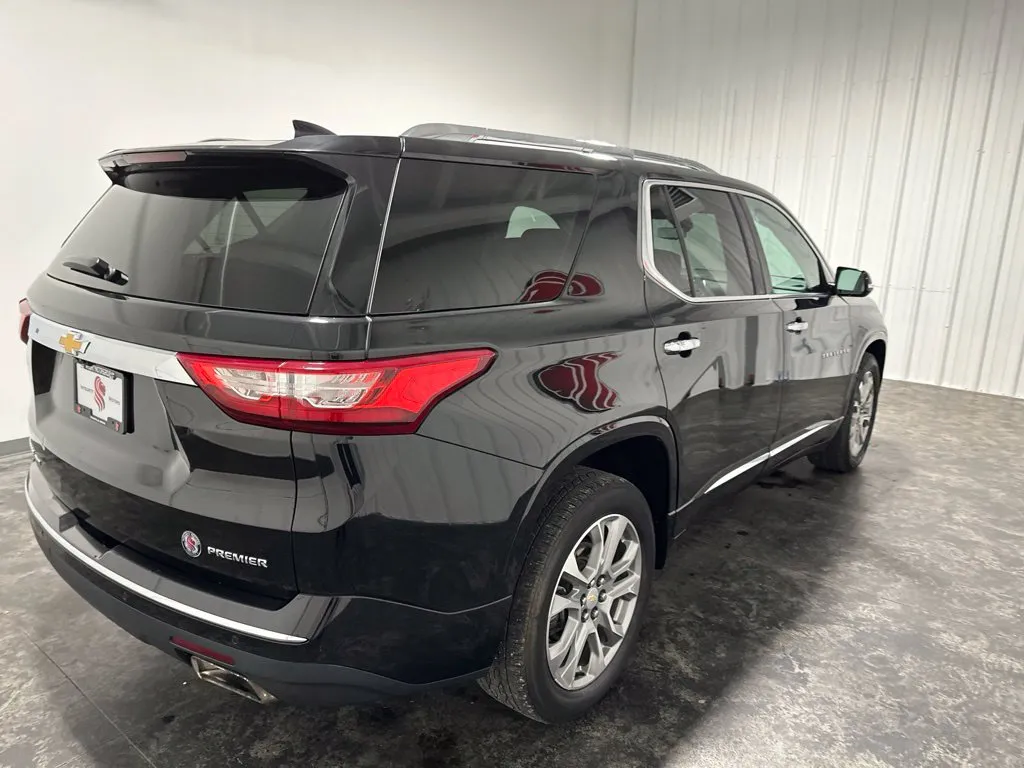 Chevrolet Traverse photo 7