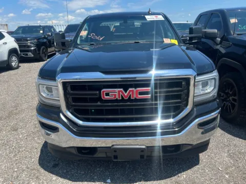 Black 2018 GMC Sierra 1500 for sale in Evansville, IN