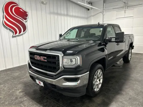 Black 2018 GMC Sierra 1500 for sale in Evansville, IN