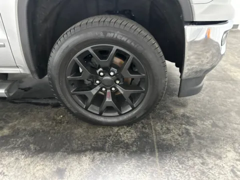 More photos of 2018 GMC Sierra 1500 SLT at Integrity Motors Group, IN