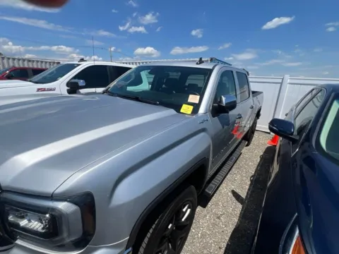 More photos of 2018 GMC Sierra 1500 SLT at Integrity Motors Group, IN