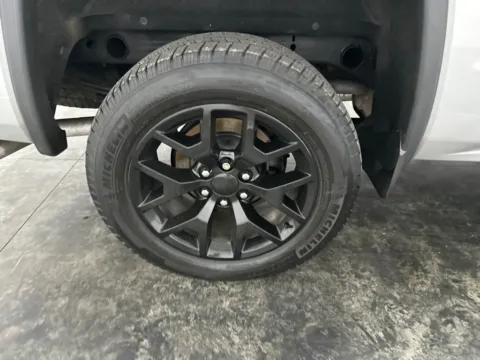 More photos of 2018 GMC Sierra 1500 SLT at Integrity Motors Group, IN