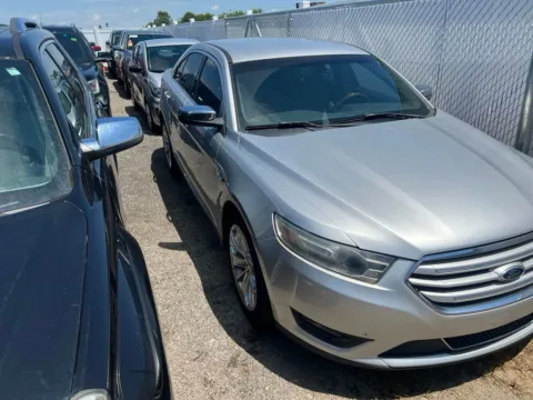 More photos of 2014 Ford Taurus Limited at Integrity Motors Group, IN
