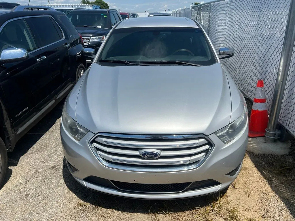 Silver 2014 Ford Taurus Limited for sale in Evansville, IN