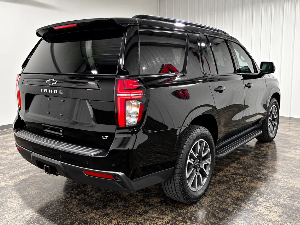 2021 Chevrolet Tahoe Z71 - Photo 6