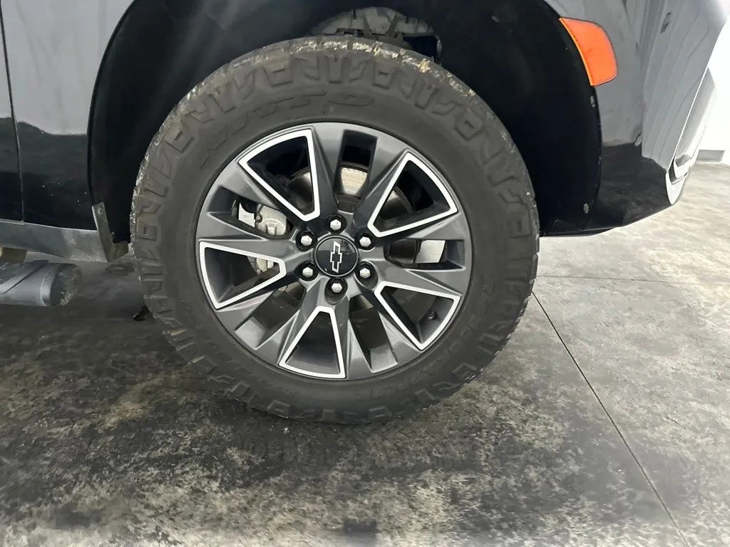 Chevrolet Tahoe photo 4