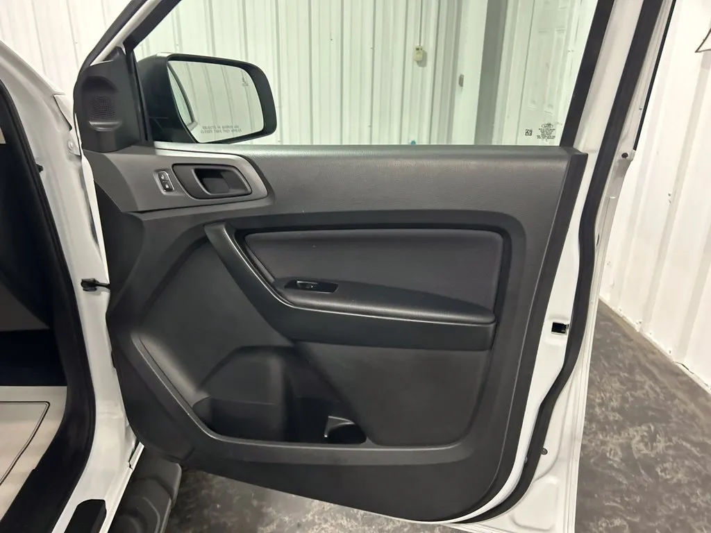 Ford Ranger photo 16