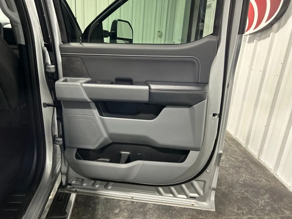 Ford F-150 photo 21