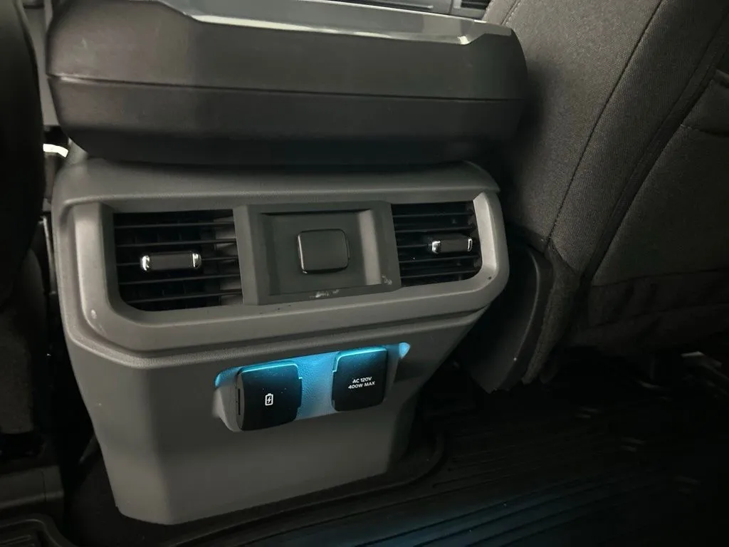 Ford F-150 photo 17