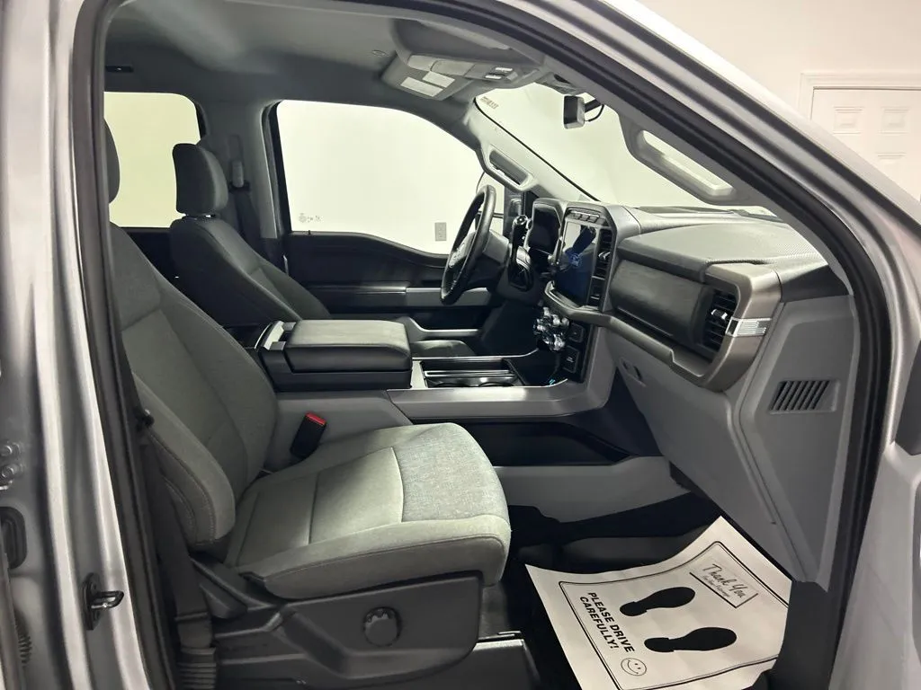 Ford F-150 photo 18