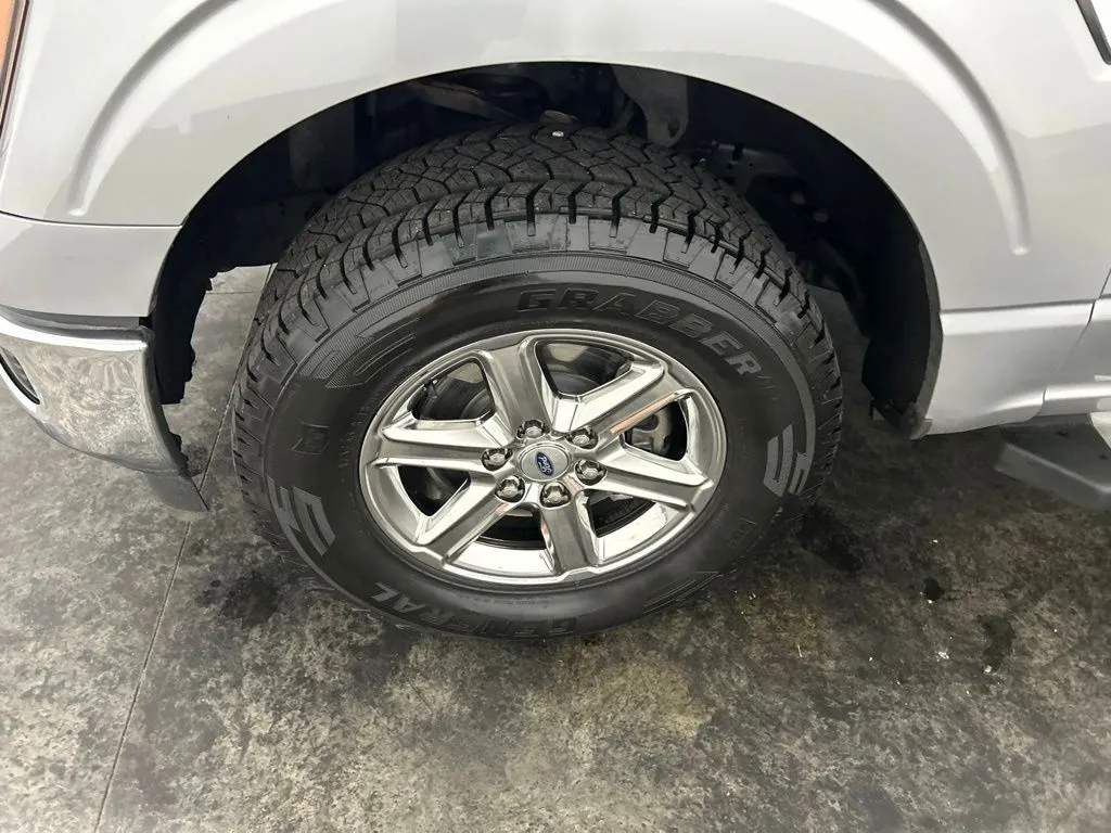 Ford F-150 photo 7