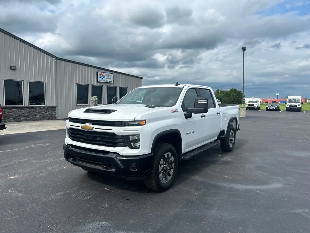 White 2024 Chevrolet Silverado 2500HD Custom for sale in Evansville, IN