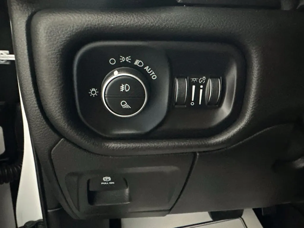 Ram 1500 photo 16