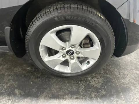 More photos of 2018 Kia Soul at Integrity Motors Group, IN
