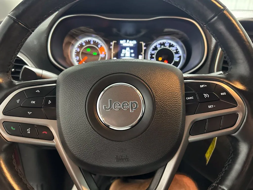 Jeep Cherokee photo 23