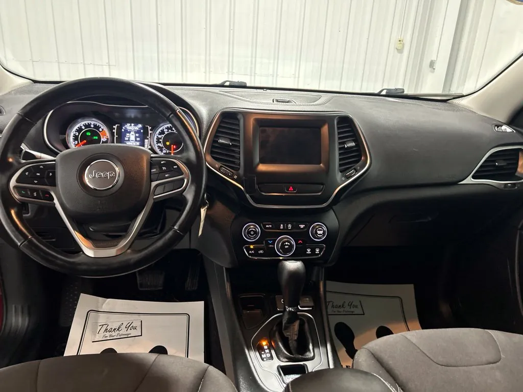 Jeep Cherokee photo 20