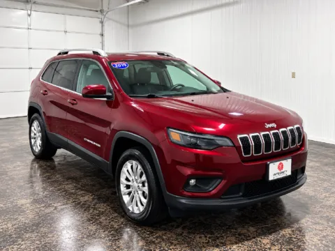 More photos of 2019 Jeep Cherokee Latitude at Integrity Motors Group, IN