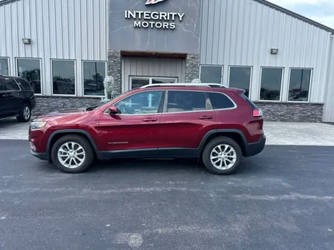 Photos of 2019 Jeep Cherokee Latitude for sale in Evansville, IN at Integrity Motors Group