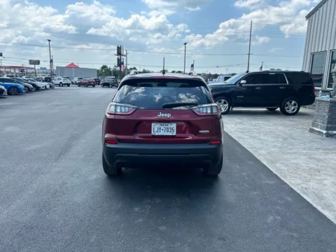 More photos of 2019 Jeep Cherokee Latitude at Integrity Motors Group, IN