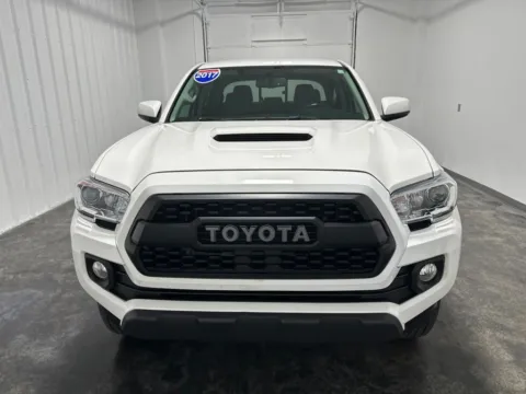 Photos of 2017 Toyota Tacoma SR5 for sale in Evansville, IN at Integrity Motors Group