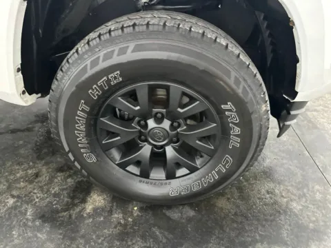 More photos of 2017 Toyota Tacoma SR5 at Integrity Motors Group, IN