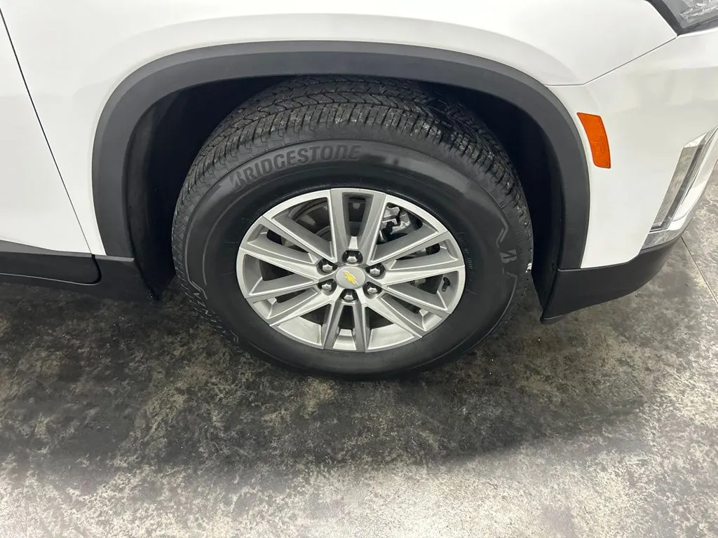 Chevrolet Traverse photo 10