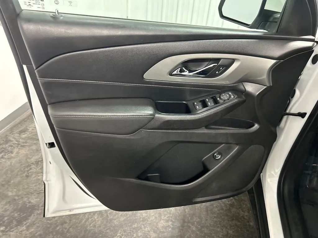 Chevrolet Traverse photo 13