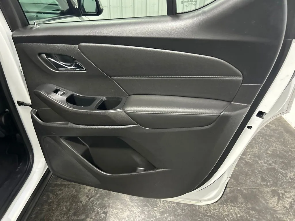 Chevrolet Traverse photo 22