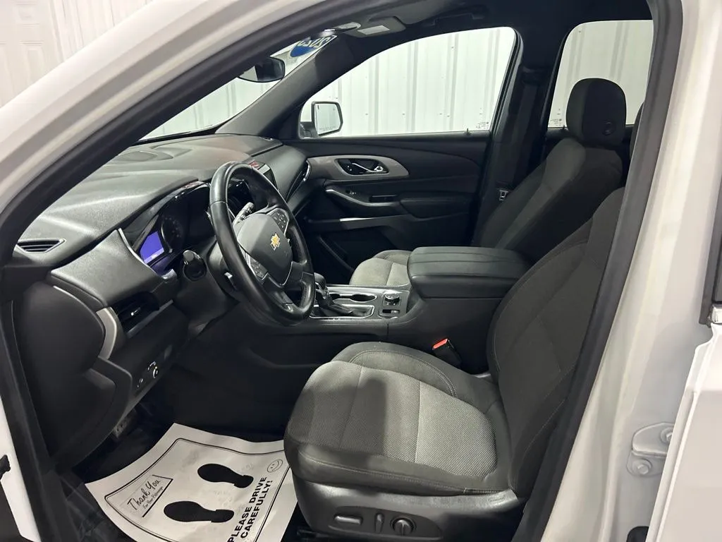 Chevrolet Traverse photo 12