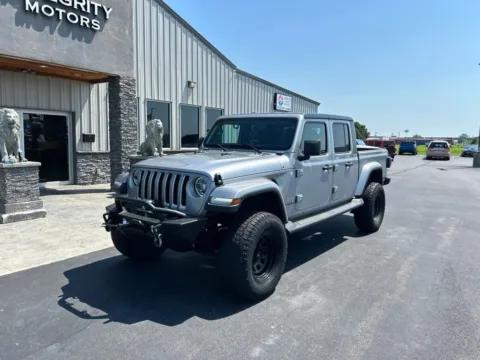 Silver 2021 Jeep Gladiator Overland for sale in Evansville, IN