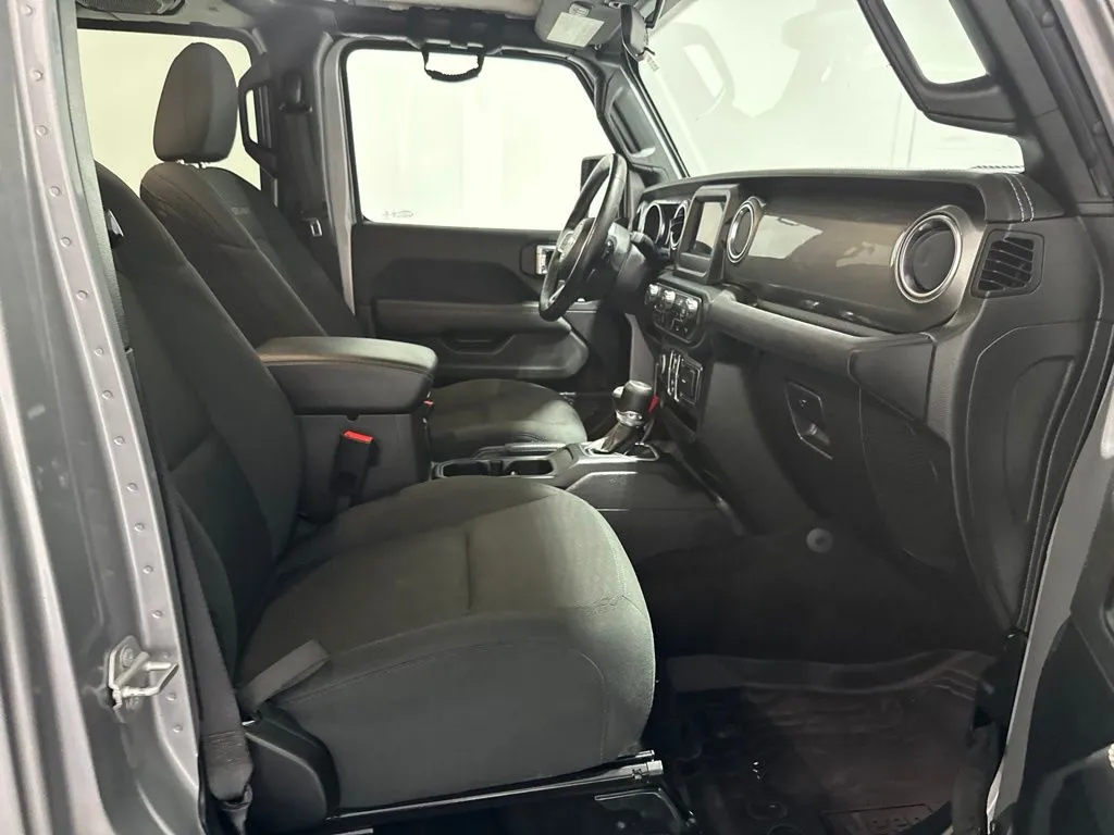 Jeep Gladiator photo 26