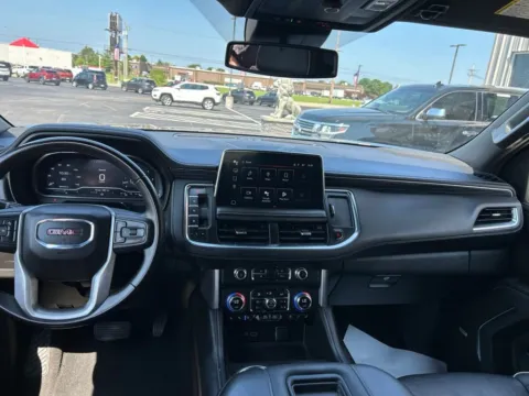 Black 2023 GMC Yukon SLT for sale in Evansville, IN