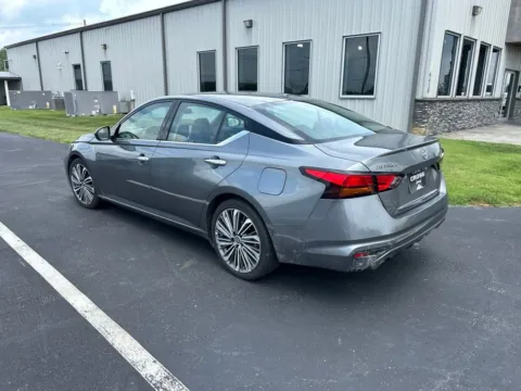 Another view of 2023 Nissan Altima 2.5 SL for sale in Evansville, IN at Integrity Motors Group