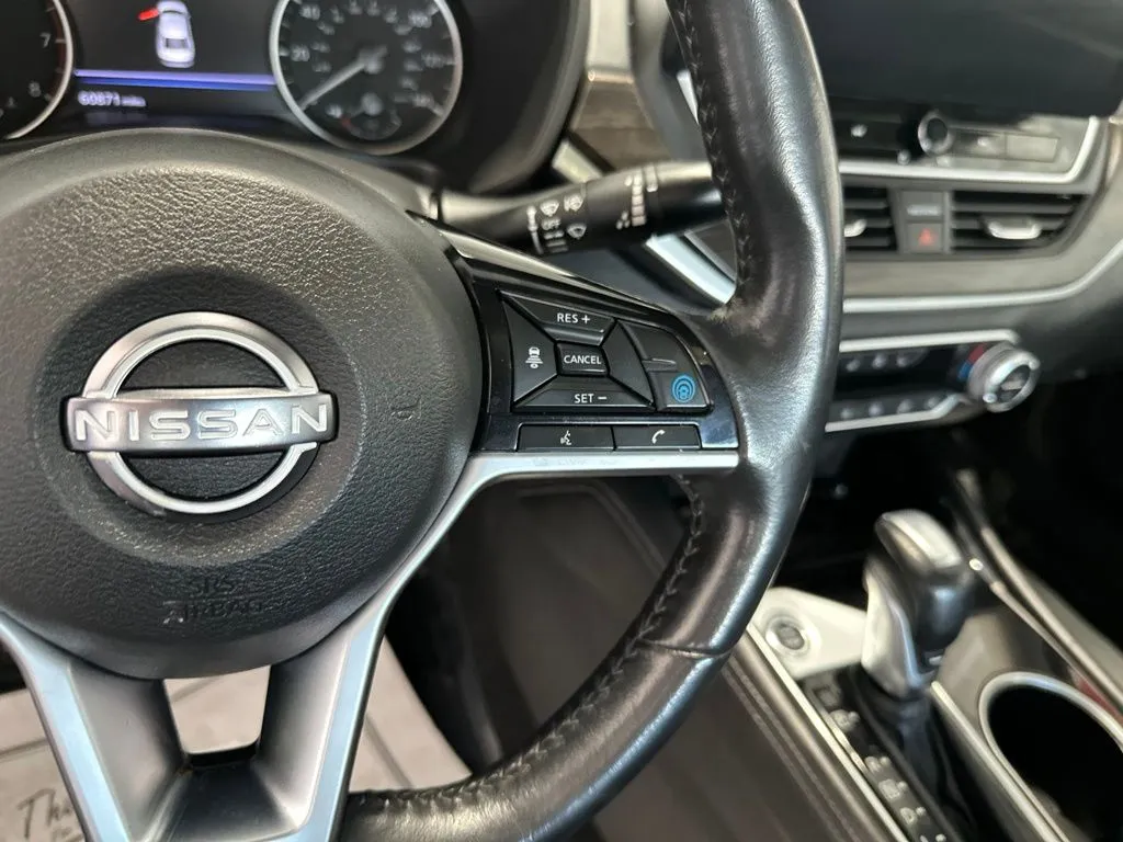 Nissan Altima photo 18
