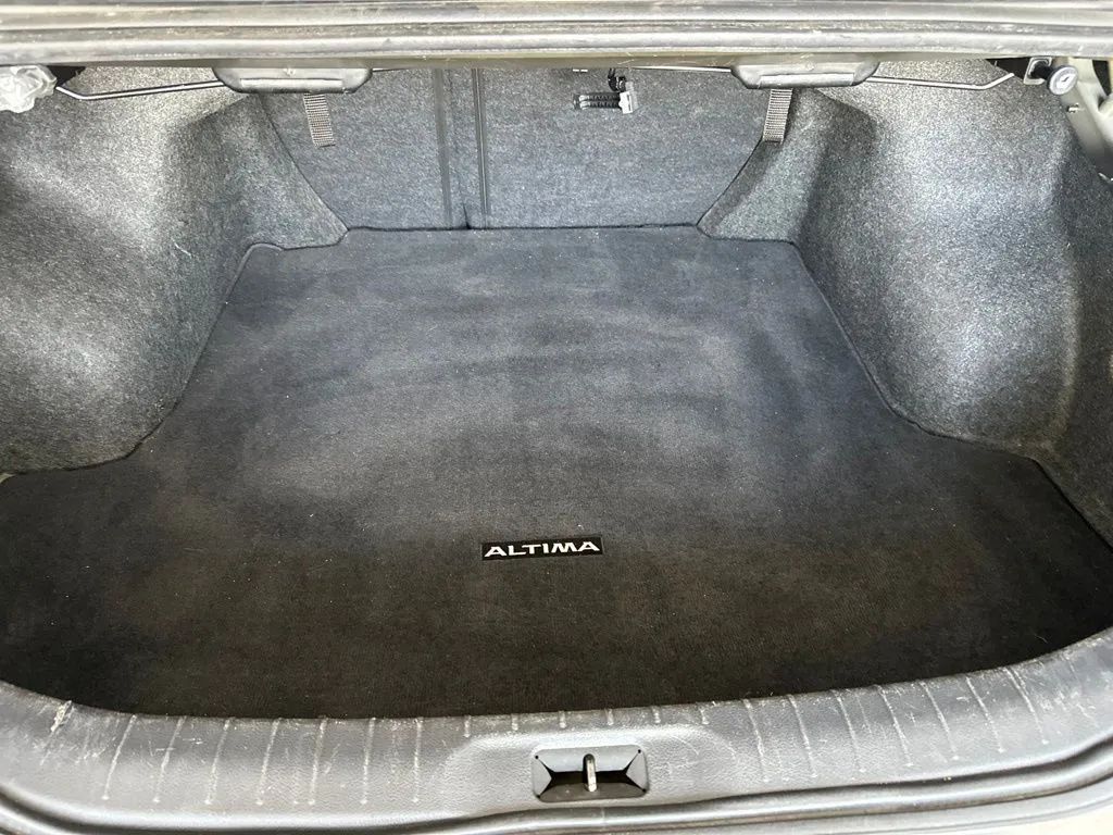 Nissan Altima photo 23