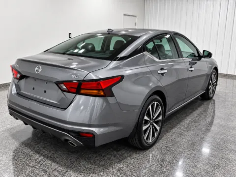 Photos of 2023 Nissan Altima 2.5 SL for sale in Evansville, IN at Integrity Motors Group
