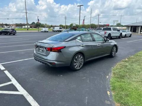 More photos of 2023 Nissan Altima 2.5 SL at Integrity Motors Group, IN