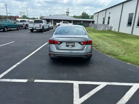 More photos of 2023 Nissan Altima 2.5 SL at Integrity Motors Group, IN
