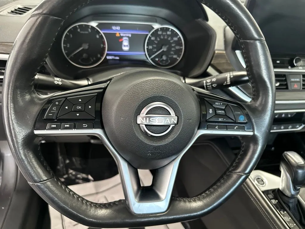 Nissan Altima photo 16